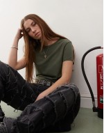 Big Discount fitted cap sve t-shirt in dark green