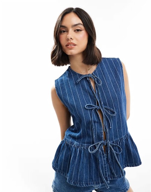 denim tie front top in blue stripe