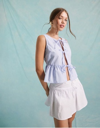 poplin tie front sveless top in blue stripe