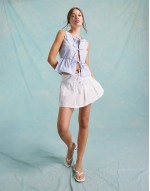 poplin tie front sveless top in blue stripe