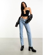 curved plunge trim crop top in black