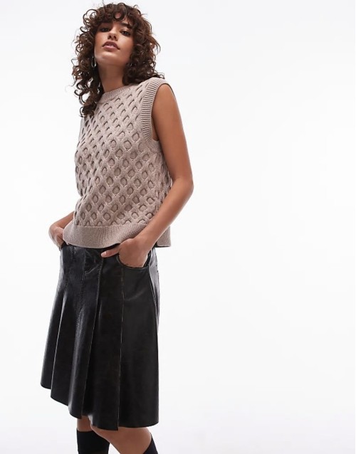cable knit sweater vest in beige