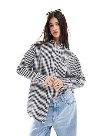 oversized shirt in mono gingham