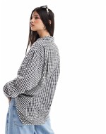 oversized shirt in mono gingham