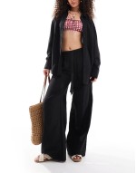 Isabel mix & match linen look beach short in black