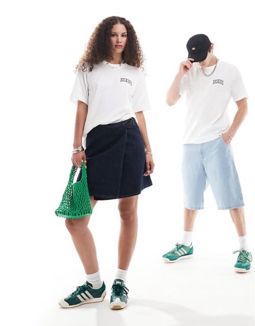 aitken left chest logo t-shirt in white and dark green